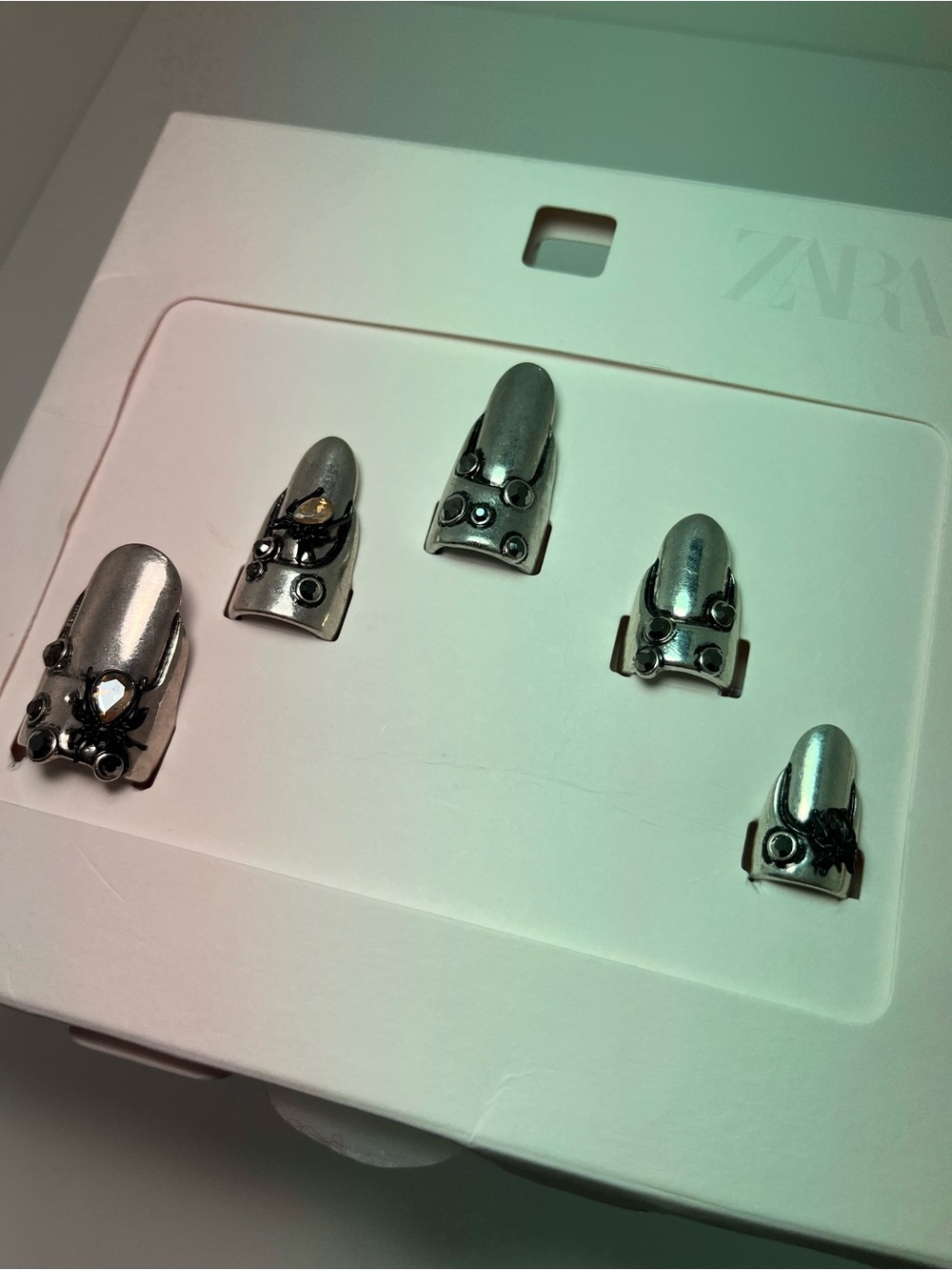 ZARA METALLIC NAILS PACK with SPIDERS NEW COLLECTION FALL WINTER 2025/2026 - Picture 5 of 9